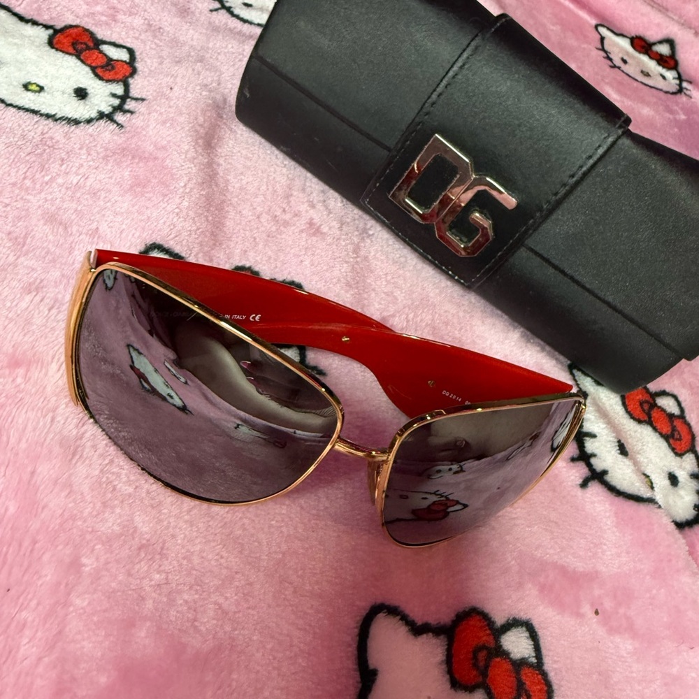 DOLCE & GABBANA SUNGLASSES WITH CASE